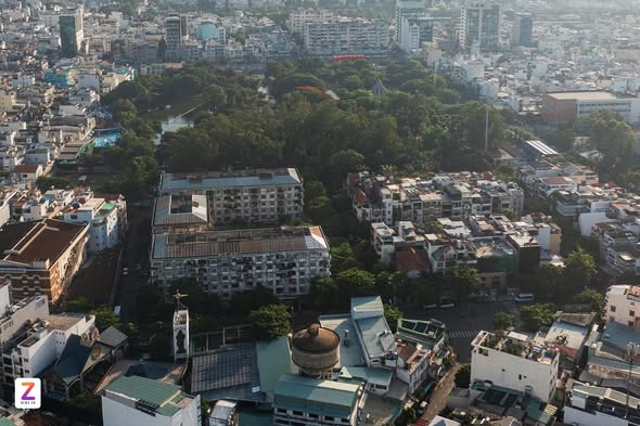 công viên Lê Thị Riêng nơi phát hiện 3 rãnh mộ lớn 900 hài cốt - Ảnh 1