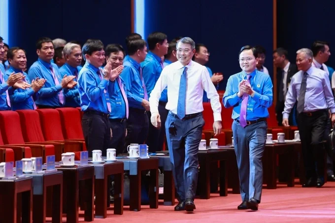 Thủ tướng Lê Minh Hưng đến dự và chủ trì Chương trình trao đổi, thảo luận với đại biểu dự Đại hội XIV Công đoàn Việt Nam. Ảnh: VGP
