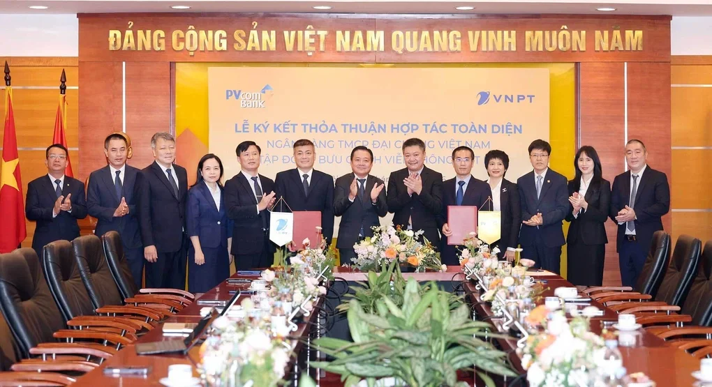 PVcomBank hợp tác cùng VNPT kết nối sức mạnh tài chính và công nghệ số - 1