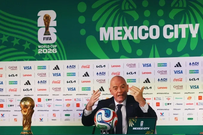 Chủ tịch FIFA Gianni Infantino trong buổi họp báo ở sân Azteca, Mexico City, Mexico ngày 11/10/2026. Ảnh: Reuters