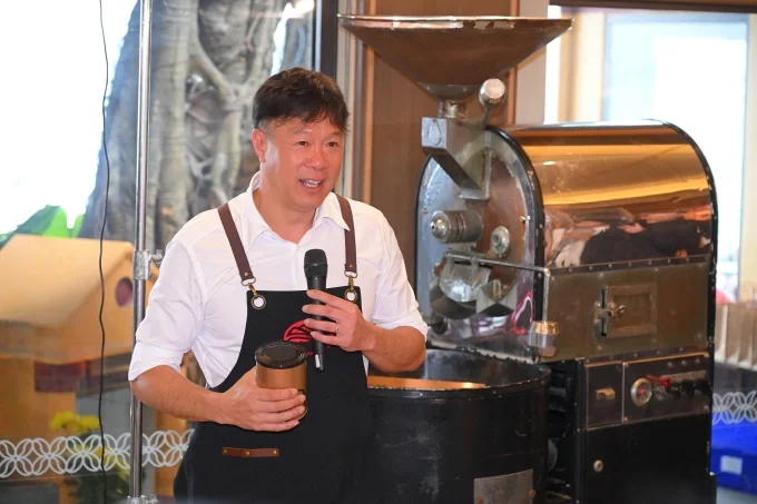 Ông David Thái, nhà sáng lập Highlands Coffee, tại sự kiện ngày 12/6. Ảnh: Highlands Coffee