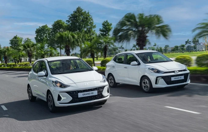 Hyundai i10 bản hatchback và sedan. Ảnh: TC Motor