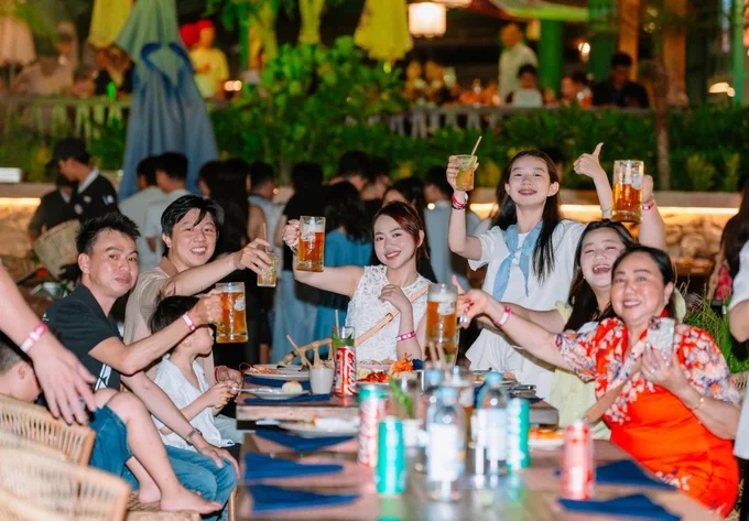 Nhà đầu tư, du khách trải nghiệm các hoạt động vui chơi tại Blanca City. Ảnh: Nguyễn Đạt
