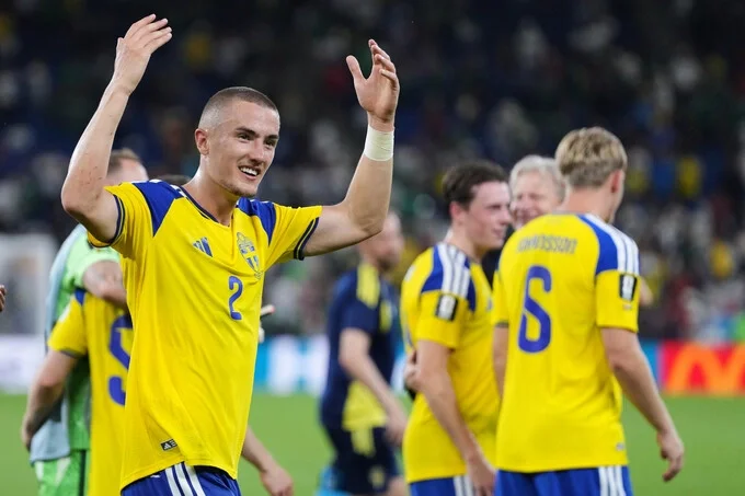 Hậu vệ Gustaf Lagerbielke trong trận Thụy Điển thắng Tunisia 5-1 ở bảng F World Cup 2026 trên sân Guadalupe, gần Monterrey, Mexico ngày 14/6. Ảnh: AP