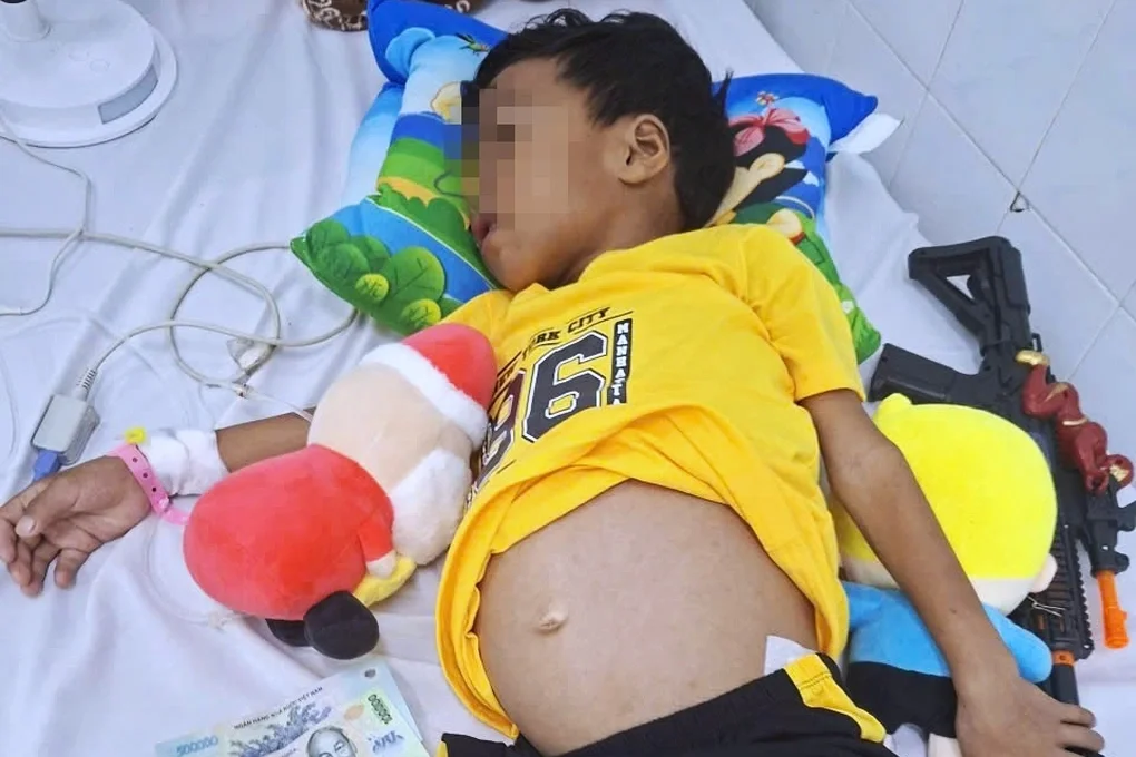 Người lạ cho tiền rồi xin thông tin bệnh nhi, BV Nhi đồng 2 cảnh báo - 1