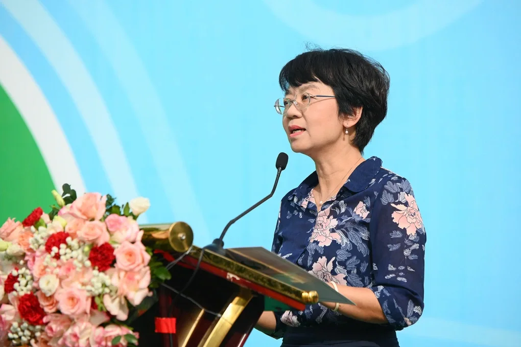 Hệ sinh thái hồ Tây đang đối mặt với những thách thức môi trường rất lớn - 1