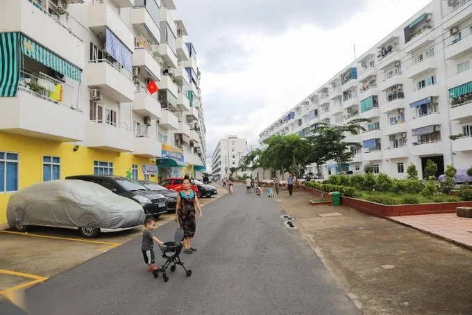 Cuộc sống ở khu nhà ở xã hội cho thuê tại TP HCM. Ảnh: Quỳnh Trần