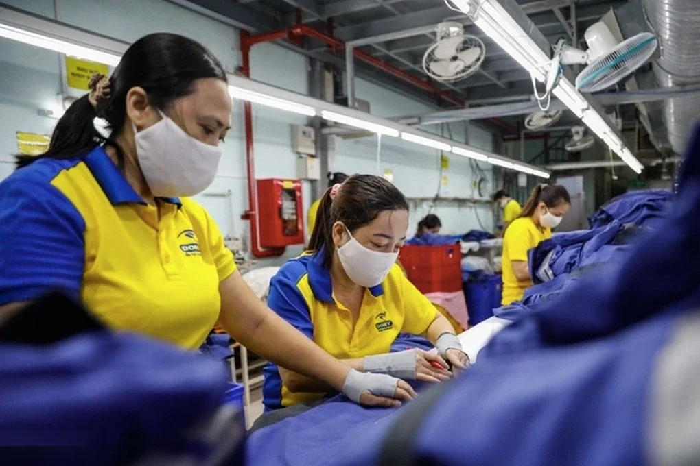 Sắp đàm phán phương án điều chỉnh lương tối thiểu năm 2027 - 1