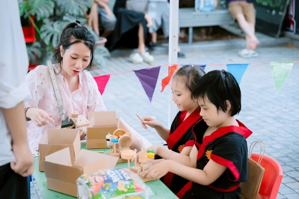 Phố Sách 19/12 có thêm không gian sáng tạo từ vật liệu thân thiện môi trường - 4