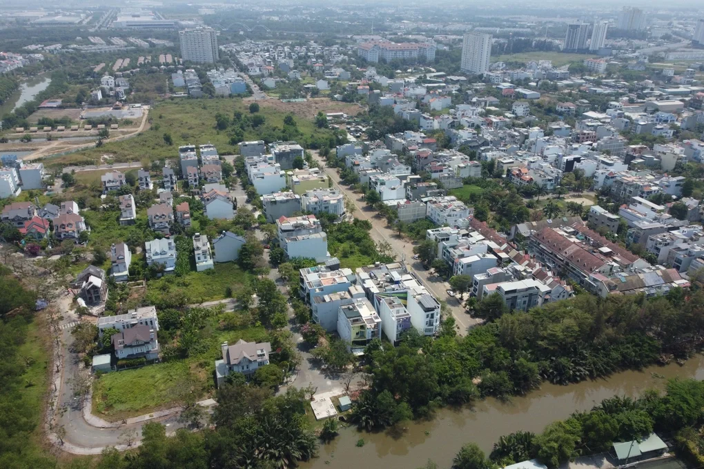 Đất nền hết thời là gà đẻ trứng vàng? - 1