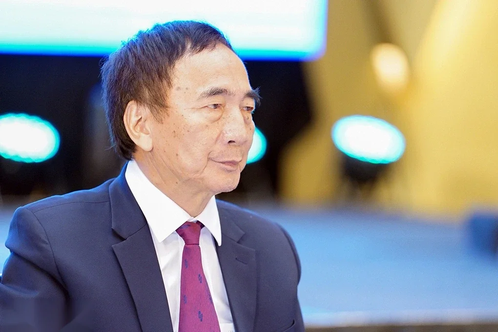 TS Lê Minh Nghĩa phát biểu tại hội thảo. Ảnh: Nguyễn Đông