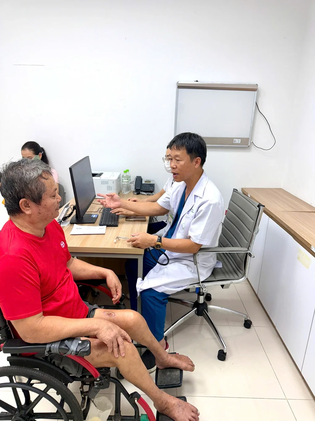 Khởi đầu bằng sự tri ân, lan tỏa trách nhiệm vì sức khỏe nhân dân - 3
