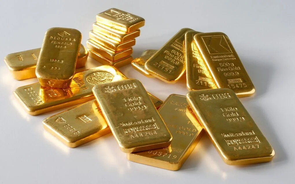 Các thỏi vàng được cất trữ trong hầm của một ngân hàng tại Thụy Sĩ. Ảnh: Reuters