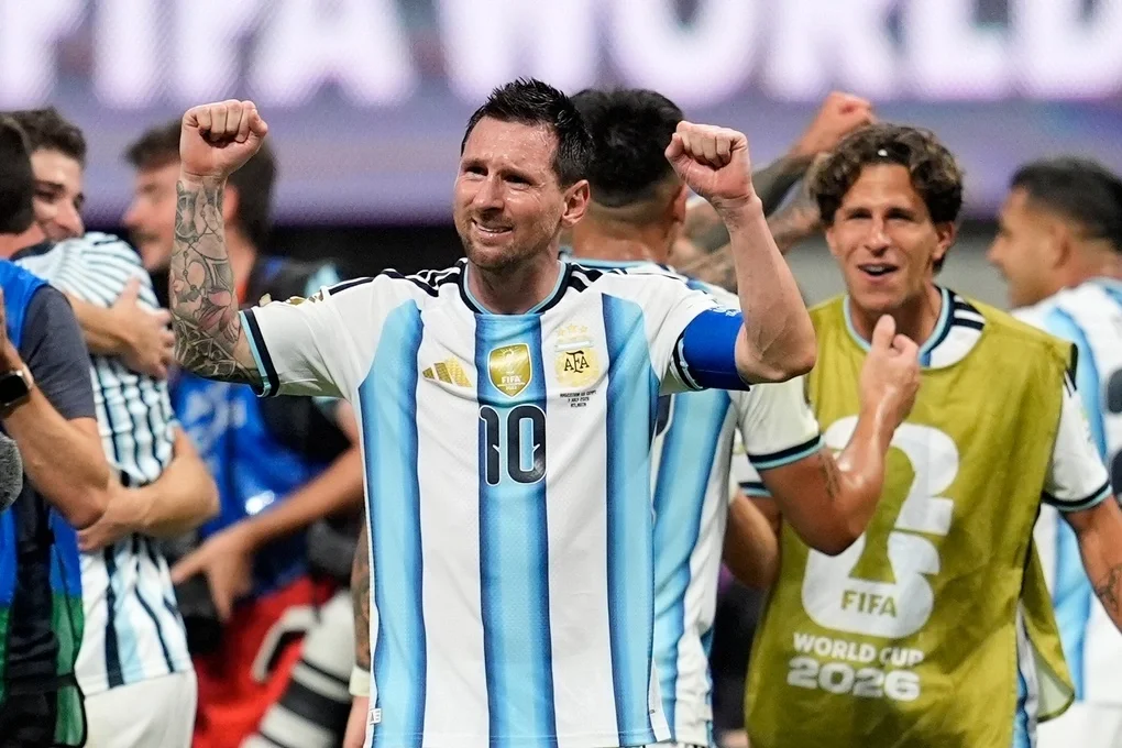 Messi khóc sau trận Argentina gặp Ai Cập ở vòng 1/8 World Cup 2026 trên sân Atlanta, bang Georgia, Mỹ, ngày 7/7. Ảnh: AP