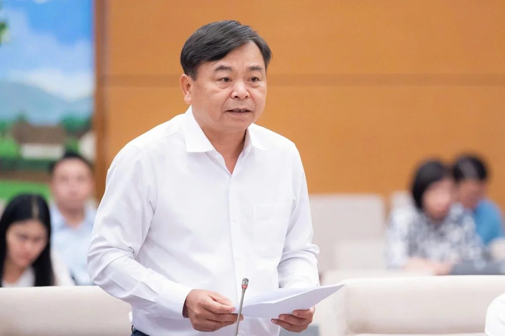 Chủ tịch Quốc hội: Cắt giảm thủ tục hành chính đừng để “bình mới rượu cũ” - 1