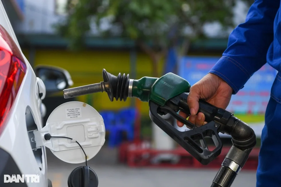 Giá xăng đã xuống dưới 20.000 đồng, sao bát phở vẫn chưa rẻ hơn? - 3