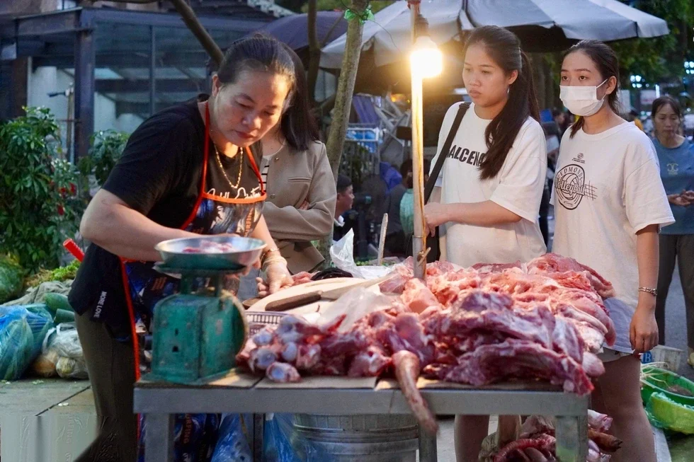 Giá xăng đã xuống dưới 20.000 đồng, sao bát phở vẫn chưa rẻ hơn? - 4