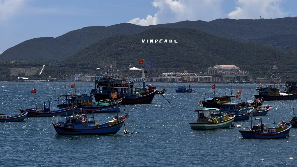 View triệu đô ở Nha Trang gây sốt, nhiều người dậy sớm xếp hàng chụp ảnh - 5
