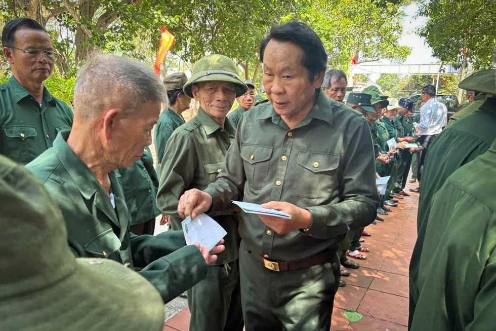 Những người hùng lao vào mưa bom sau lễ truy điệu sống viết nên hòa bình - 3