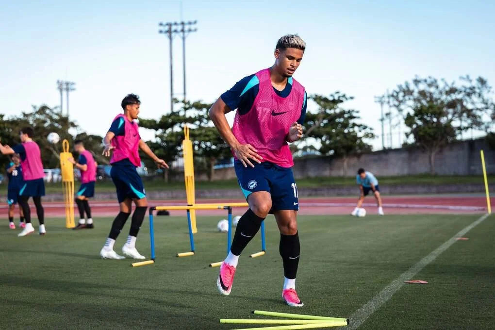 Trung vệ Singapore Irfan Fandi tập luyện ở đợt tập huấn tại Trung tâm bóng đá ở Okinawa, Nhật Bản ngày 7/7/2026. Ảnh: FAS