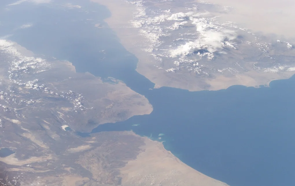 Eo biển Bab el-Mandeb nhìn từ không gian. Ảnh: Wikipedia/ISS