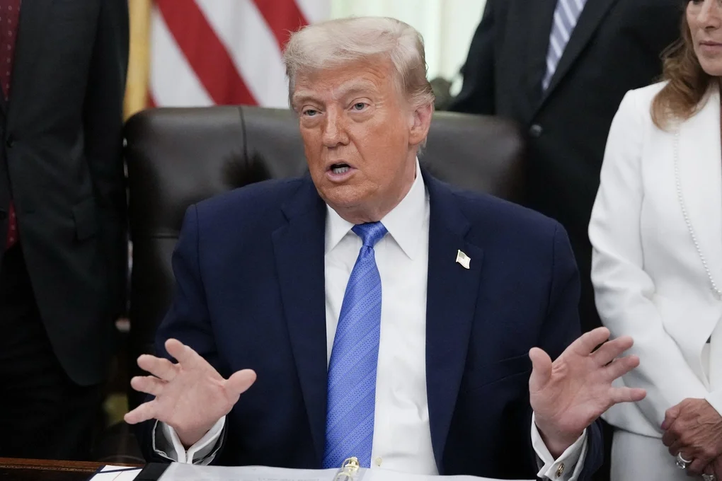 Tổng thống Donald Trump phát biểu tại Phòng Bầu dục của Nhà Trắng, ngày 22/6, tại Washington. Ảnh: AP