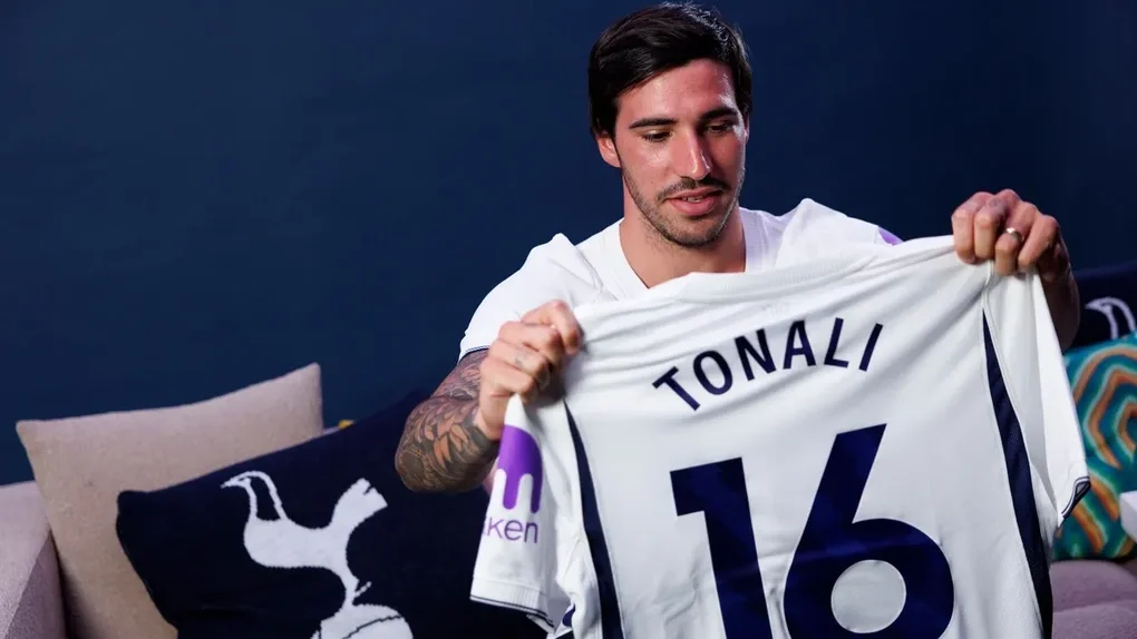 Sandro Tonalli ra mắt Tottenham ngày 6/7/2026. Ảnh: Tottenham