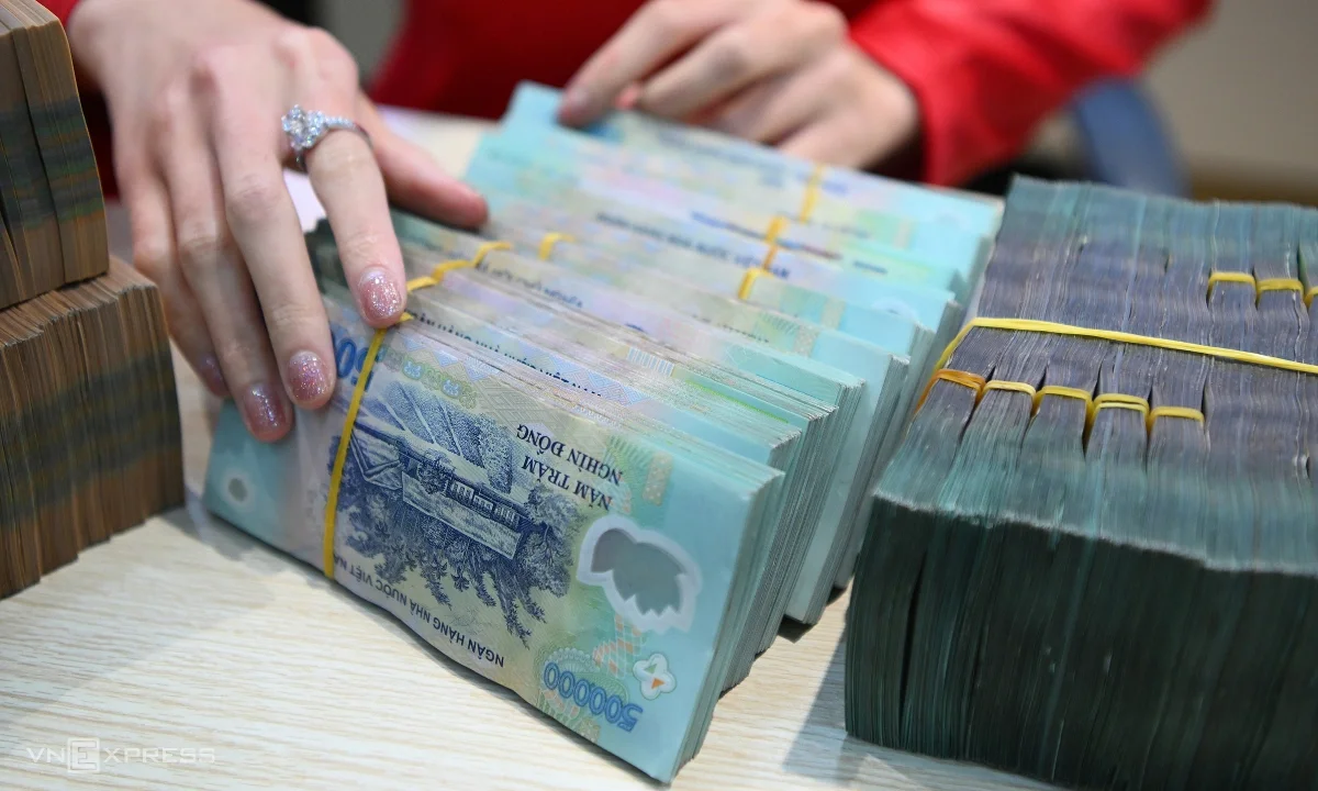 Tiền mặt ngày càng được ưu tiên