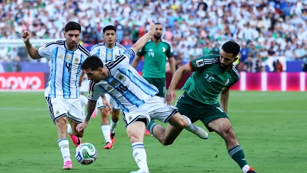 Argentina 1-0 Algeria (H1): Messi ghi bàn tuyệt đẹp