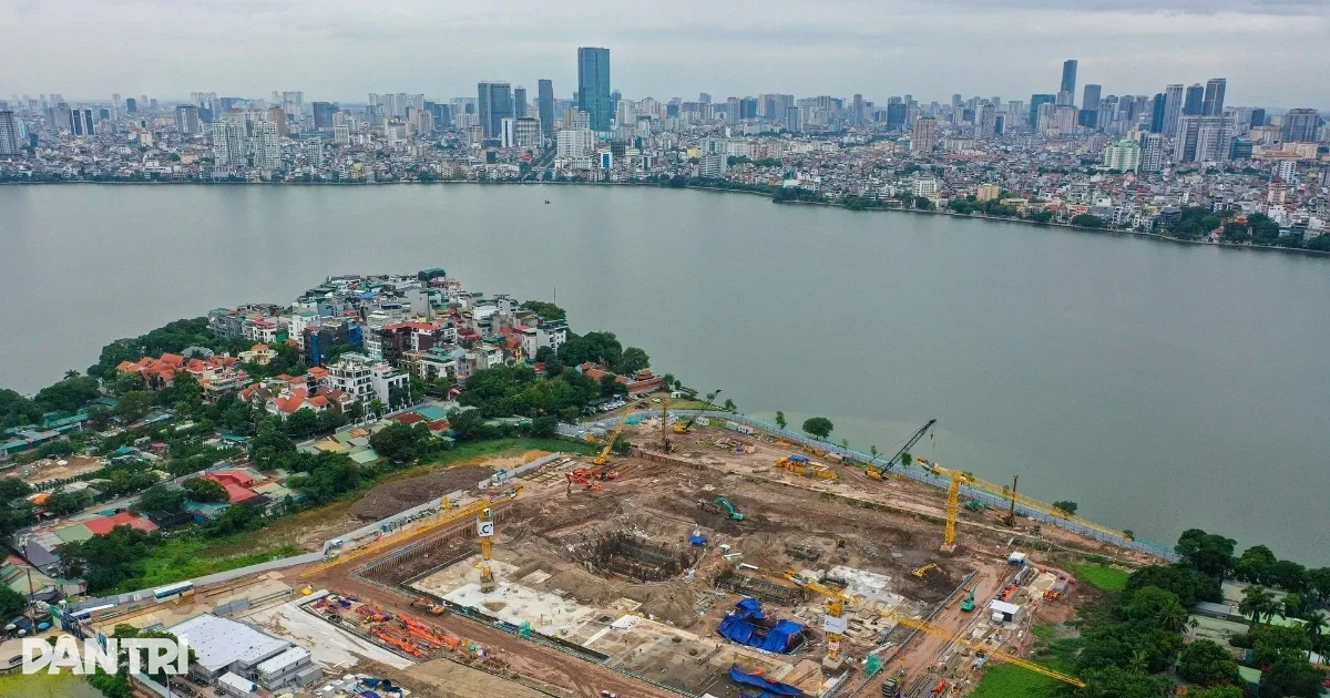 Hệ sinh thái hồ Tây trước áp lực ngày càng lớn từ ô nhiễm môi trường