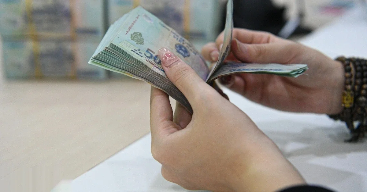 22 nhà đầu tư nắm giữ hơn 75% vốn điều lệ của một ngân hàng