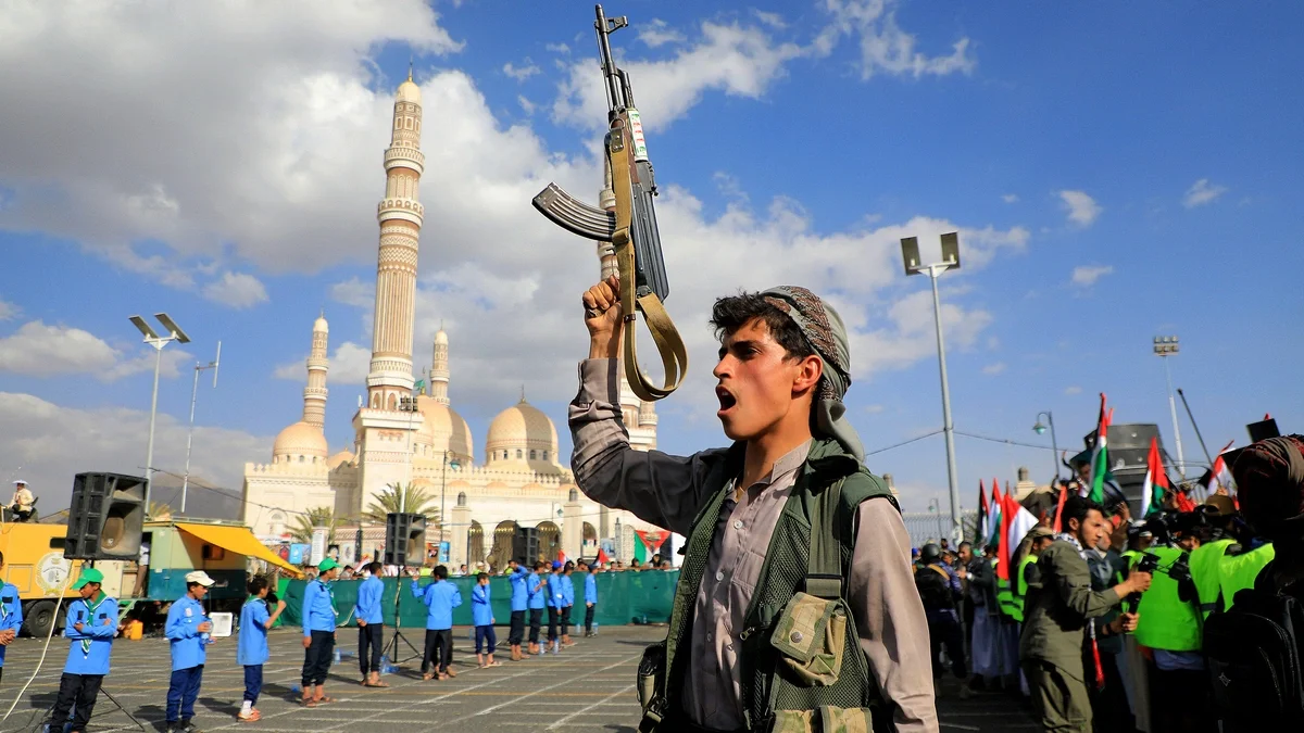 Houthi tuyên bố 'đẩy lùi tiêm kích Arab Saudi', cảnh báo tấn công sân bay nếu Riyadh không dừng tay