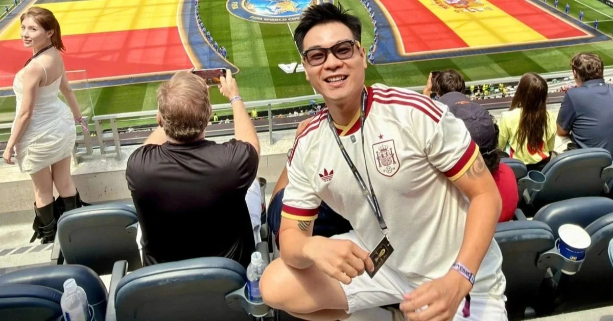 Bỏ ra 130 triệu đồng, nam thanh niên Việt sang Mỹ xem World Cup tại phòng khán đài đặc biệt