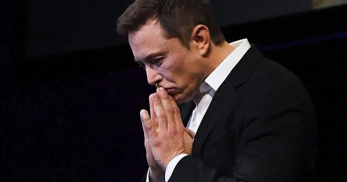 Sự lao dốc của cổ phiếu SpaceX: Phải chăng Elon Musk đã tạo ra cú lừa hàng tỷ đô?