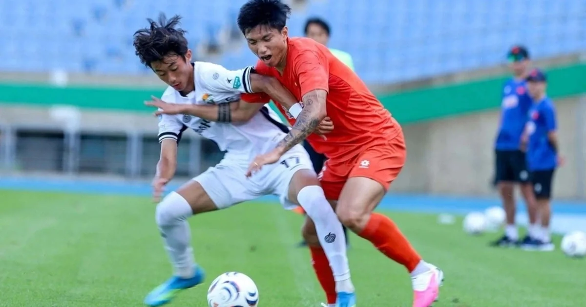 Xuân Mạnh lập công nâng cách biệt lên hai bàn, ĐT Việt Nam dẫn Myanmar 2-0 trong 45 phút đầu