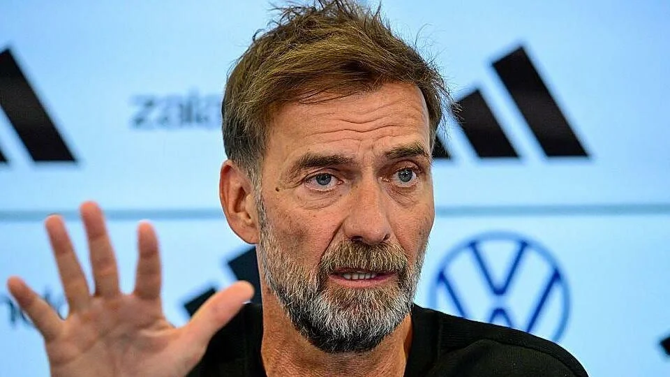 Jurgen Klopp đe dọa rời ghế nóng ngay trong buổi ra mắt tuyển Đức