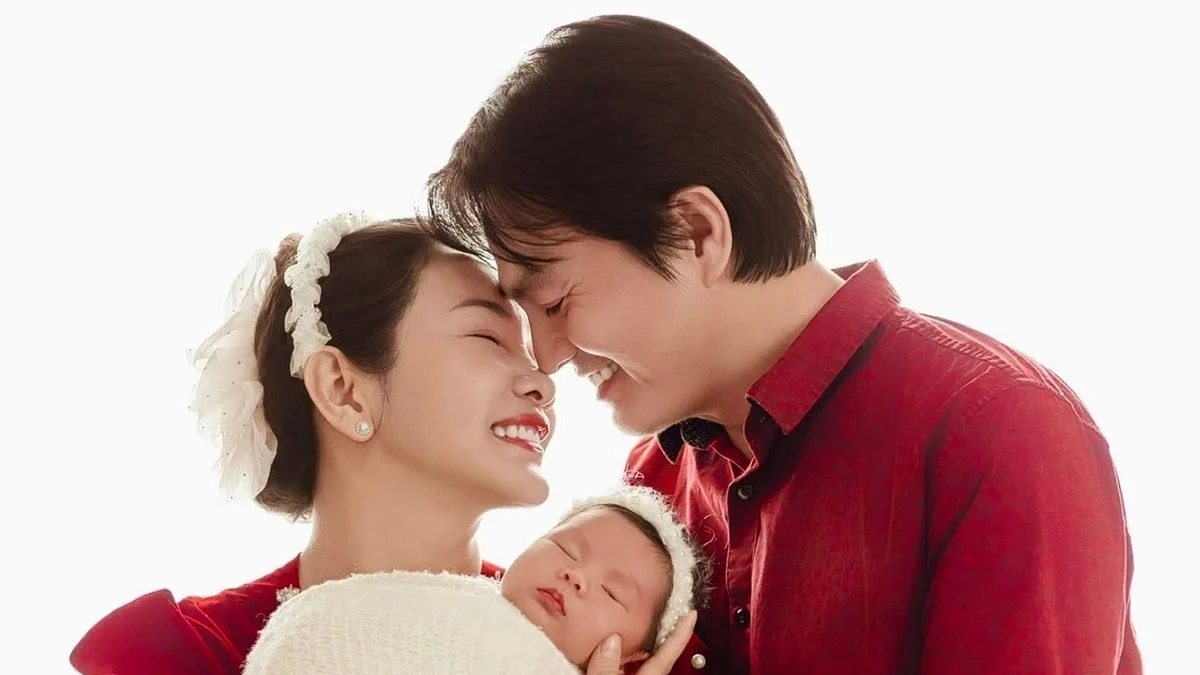 10 năm gắn bó của tài tử Cao Minh Đạt và vợ